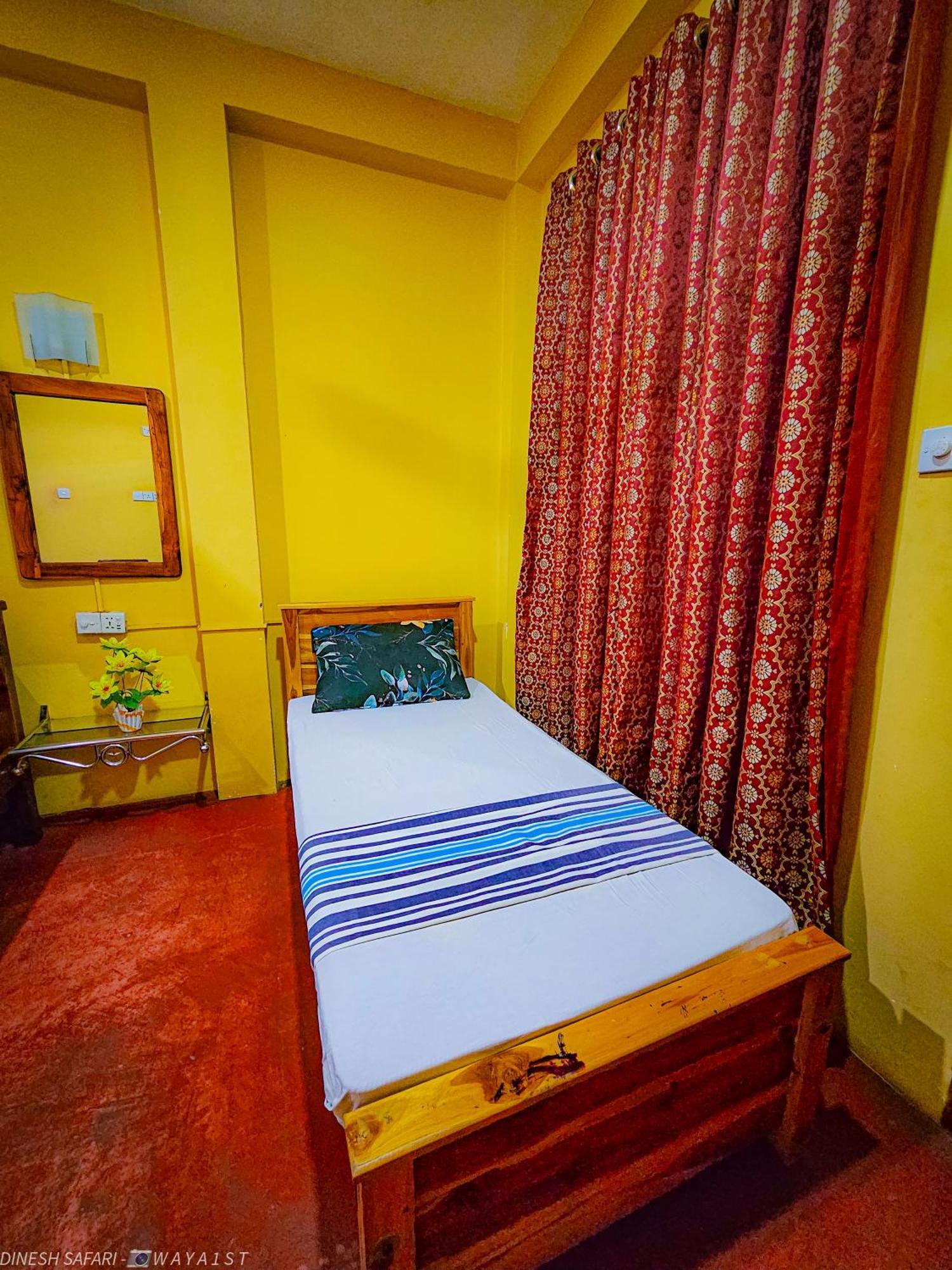 Dinesh Safari Homestay Udawalawe Eksteriør billede