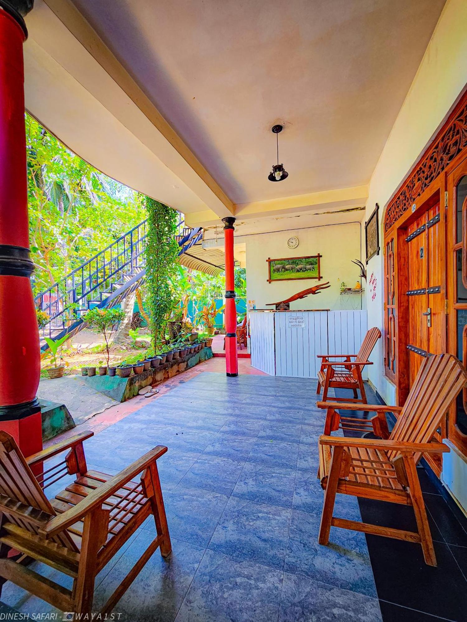 Dinesh Safari Homestay Udawalawe Eksteriør billede